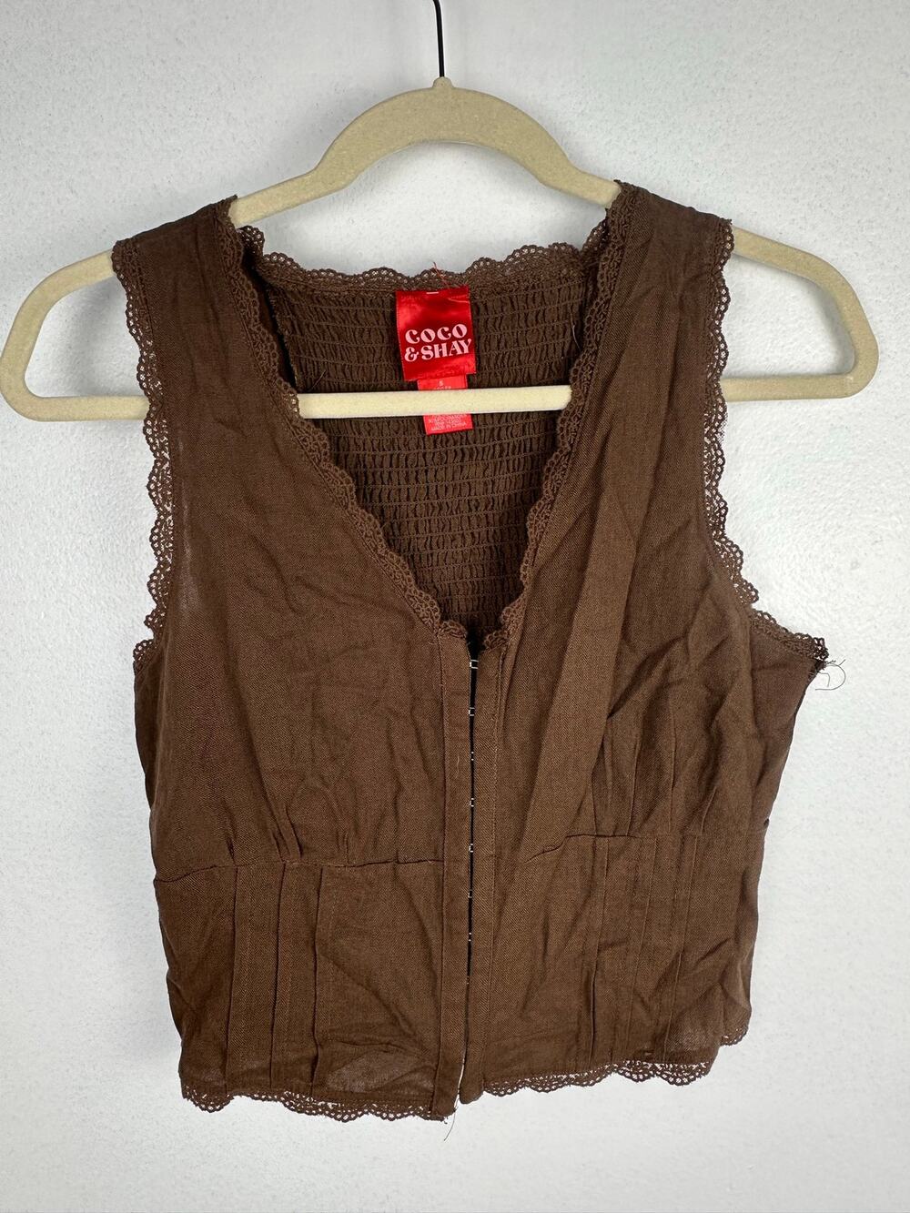 Coco & Shay Women's deep brown sleeveless cropped hook and eye top/blouse Small